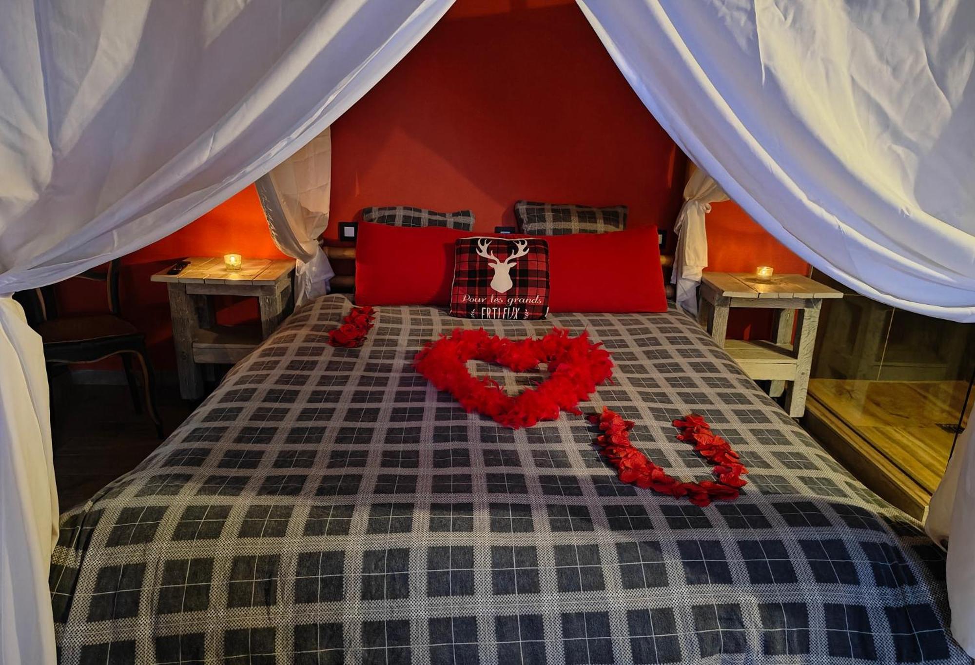 Love hôtel Le Cocon Des Lacs Boussu-lez-Walcourt